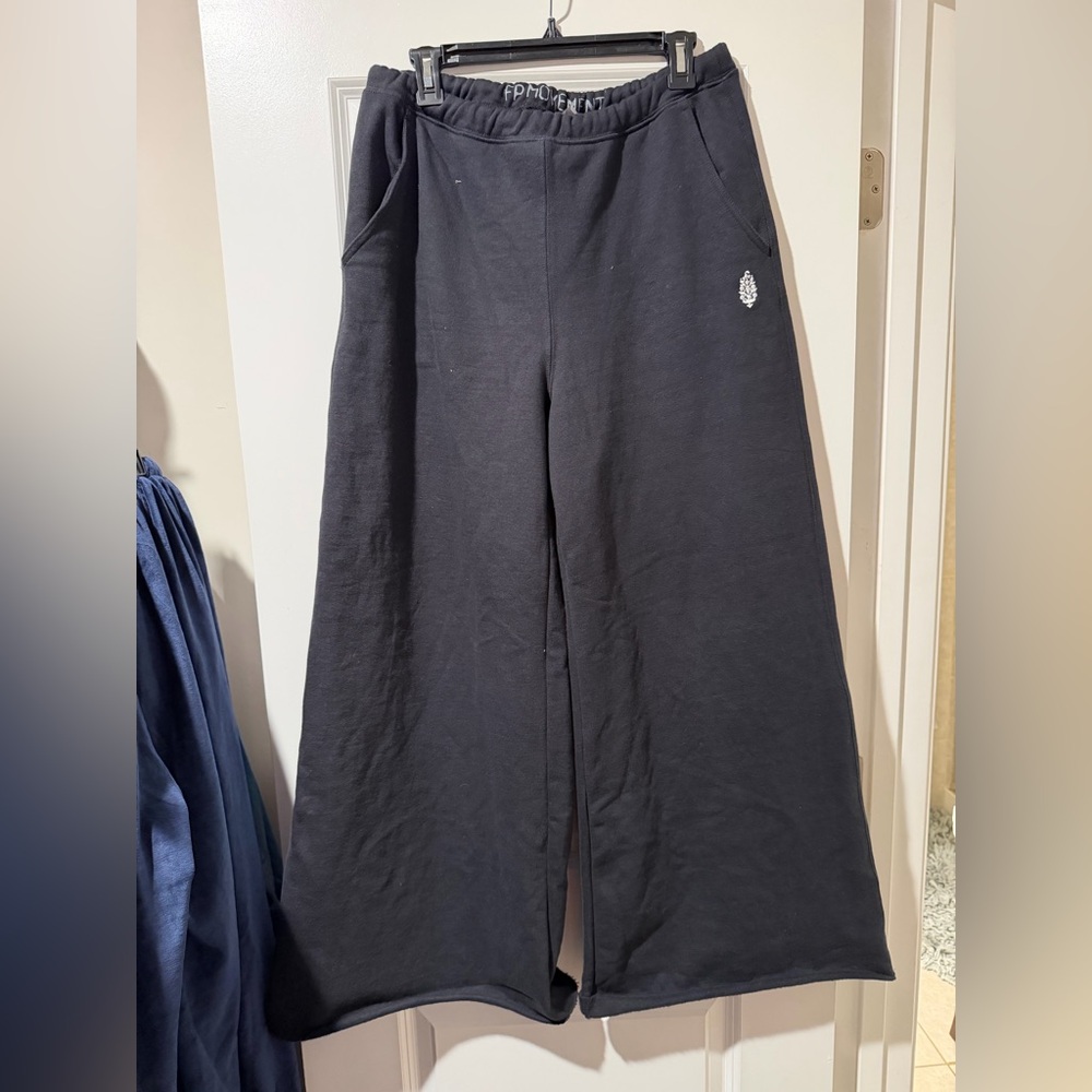 FP Movement by Free People Black Wide-Leg Sweatpants 🔥 Size M new no tags